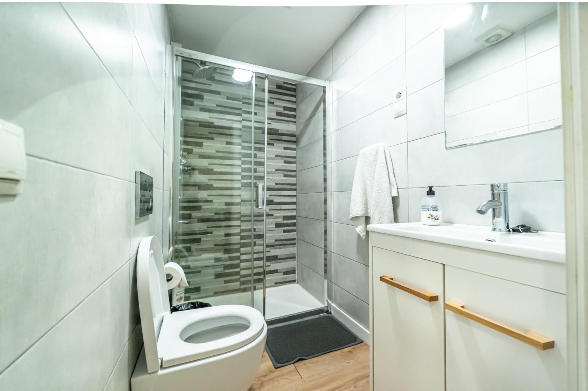 New Flat , Modern , Wifi, 10Min Sol, 5 Reina Sofia Apartment Madrid Ngoại thất bức ảnh